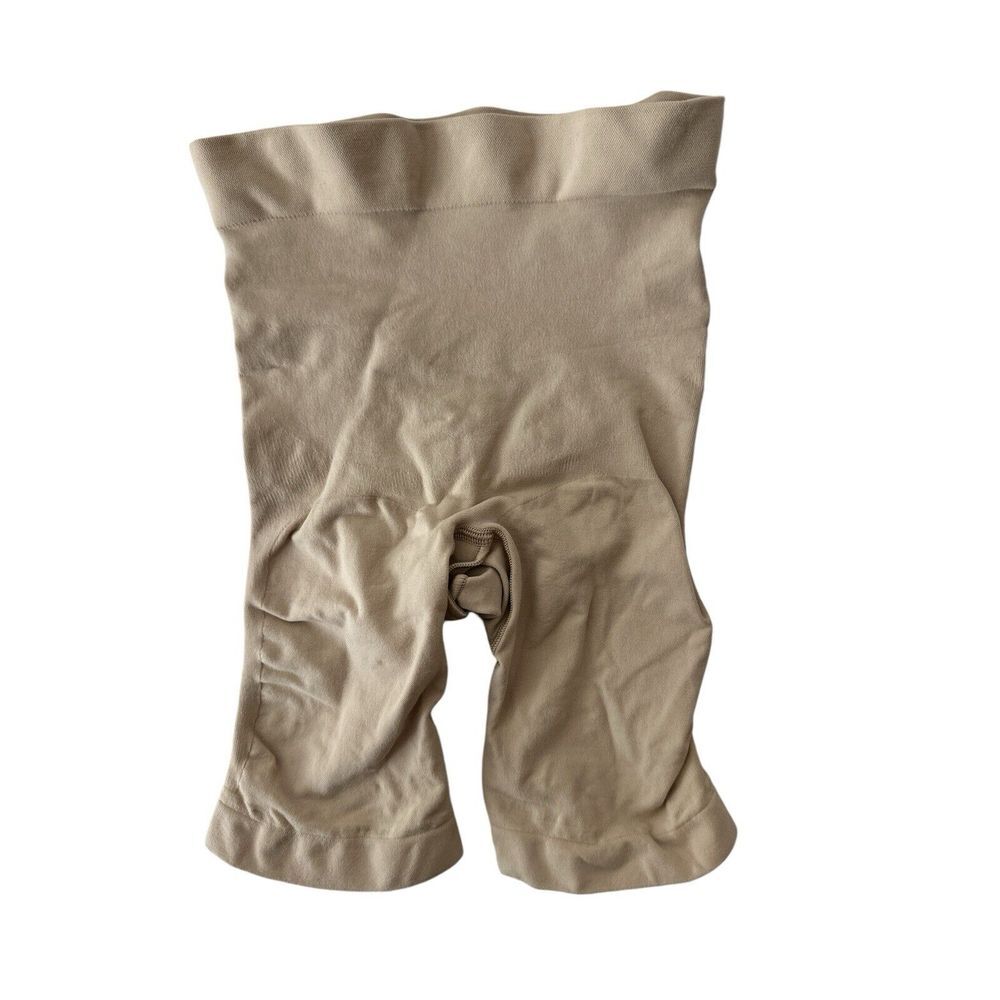 SKIMS‎ Kim K. Short  XS Above Knee W/Open Gusset Sand NWOT